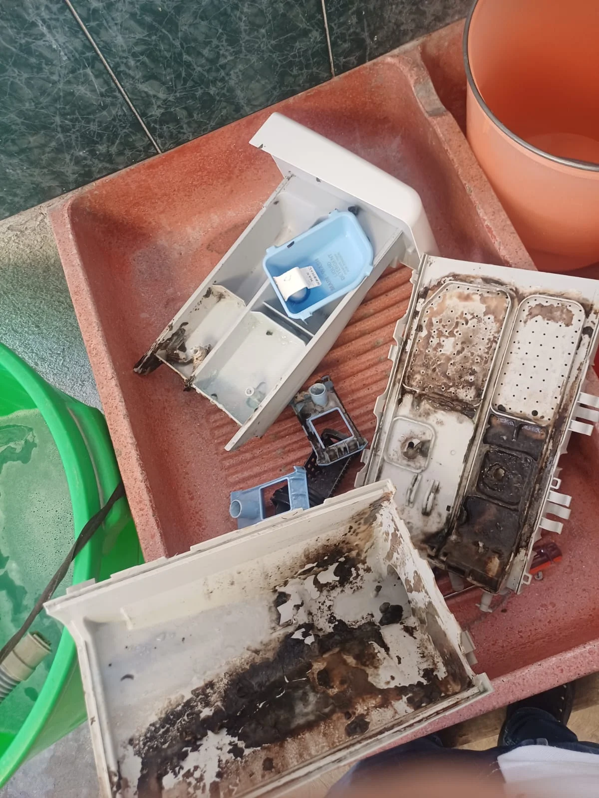 servicio de mantenimiento de refrigerador cliente satisfecho